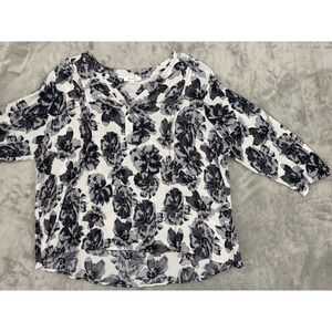 Monday Fun Womens Shirt 3X Plus Shirt Gray White Floral Rayon V Neck Henley Boho